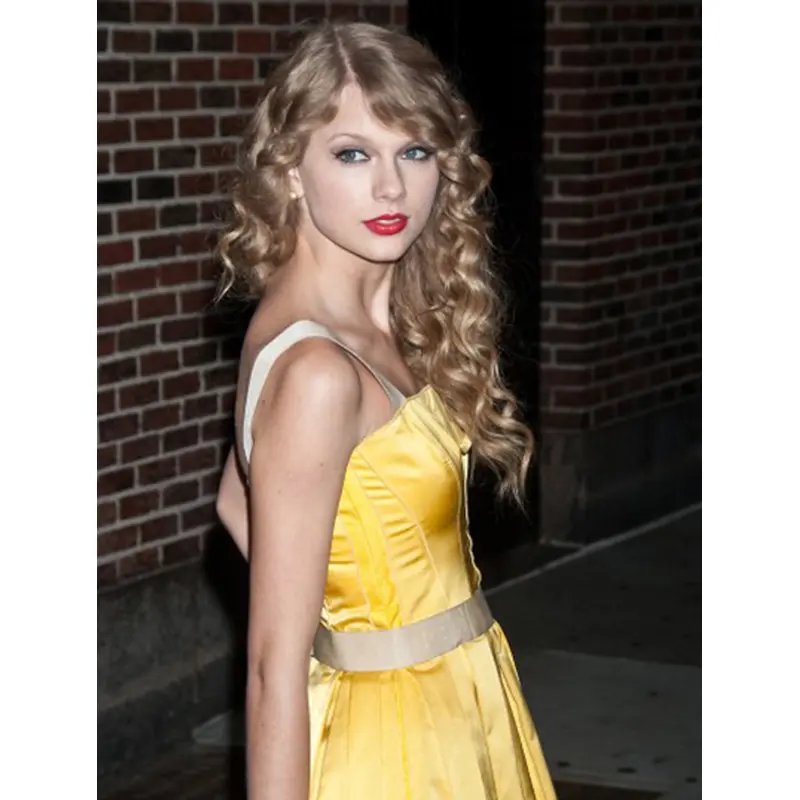 Fashionable Blonde Wavy Long Taylor Swift Wigs
