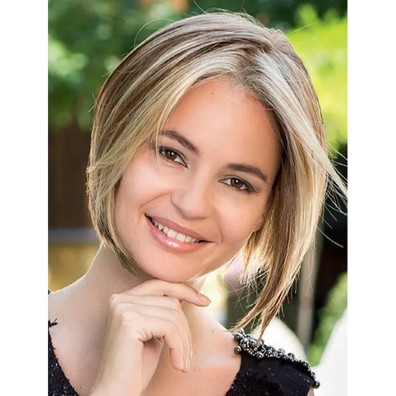 Graceful Blonde Lace Front Chin Length Lace Wigs