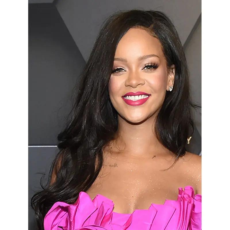 Black 18" Wavy Without Bangs Long Rihanna Wigs