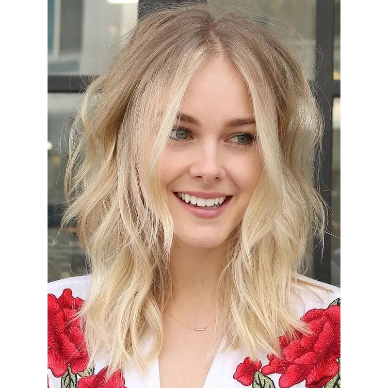 Blonde Lace Wig Wavy Synthetic Shoulder Length Without Bangs Layered Wigs