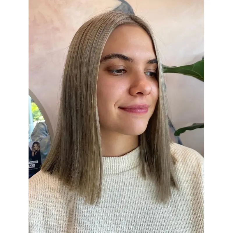 Medium Length Blonde Wigs Lace Straight Wigs Synthetic Without Bangs Wigs