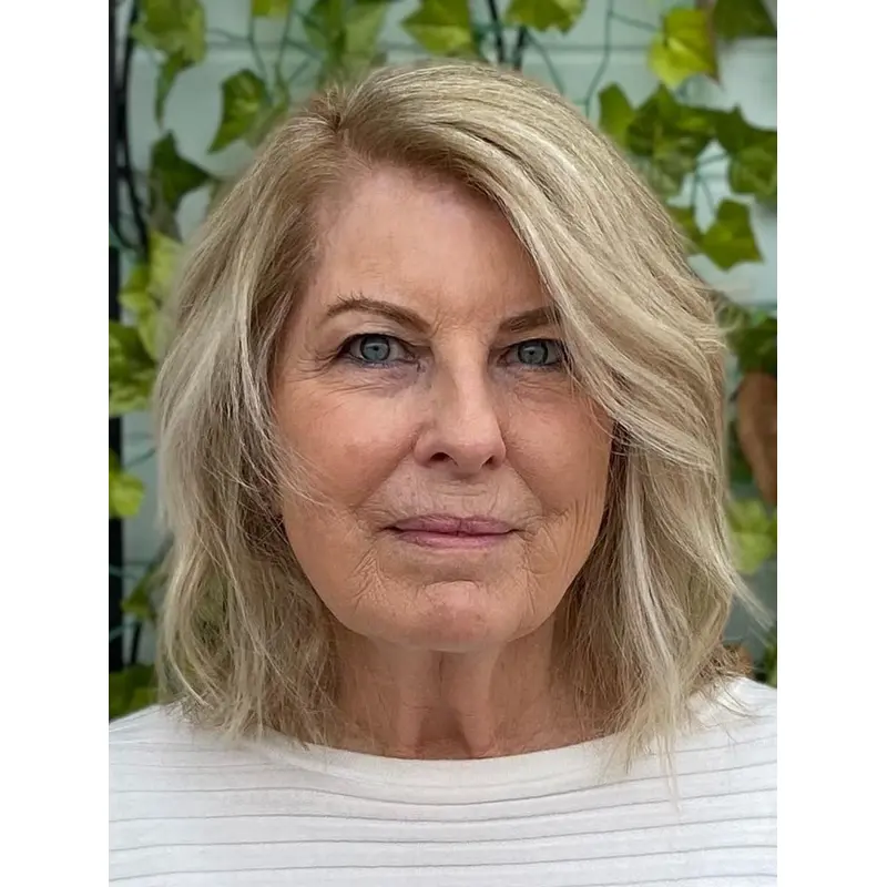 Medium Length Layered Wigs Synthetic Lace Front Wigs Wavy Blonde Wigs