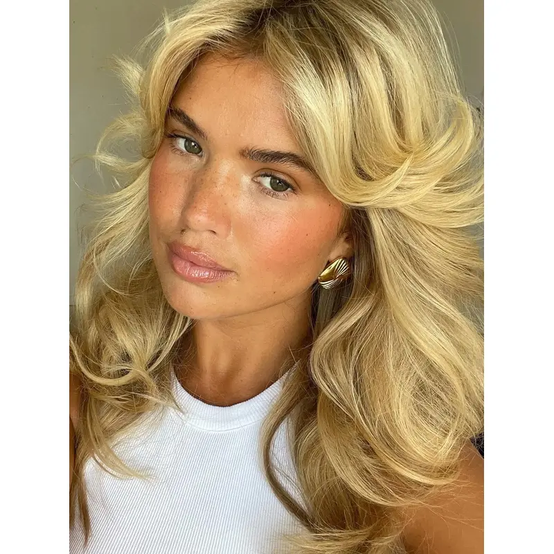 Wavy 16" Remy Human Hair Long Blonde Wigs